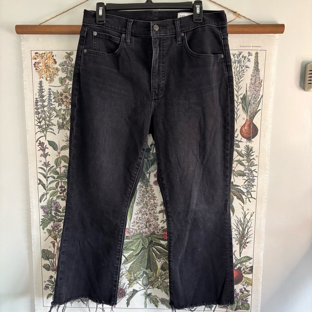 GAP Women’s Dark Gray Straight Jeans 31